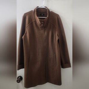 Tumi Women's Brown Mid-Length Coat with Stand Collar, Size Extra Large.